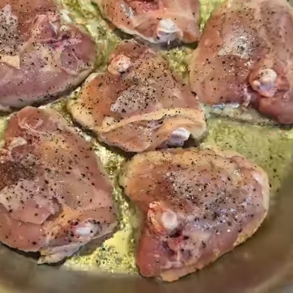 Sticky Cherry Chicken Thighs: A Dinner That’s Pure Magic 3 Close-up of sticky cherry chicken thighs with cherry sauce